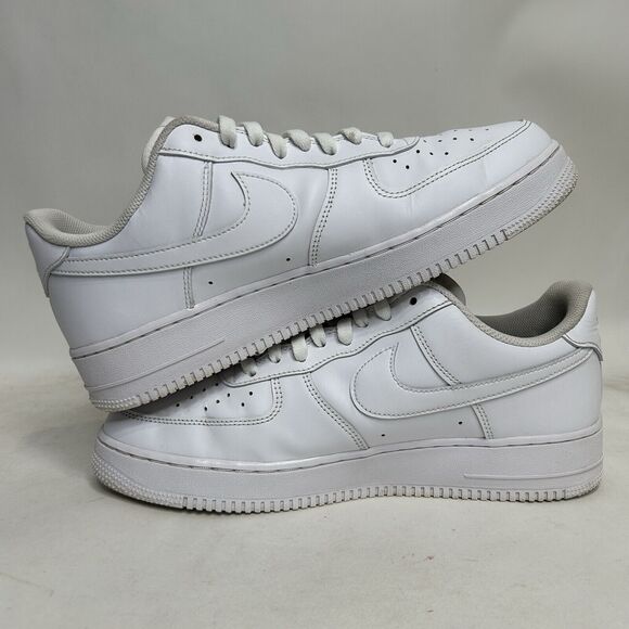 Nike Shoes Air Force 1 '07 Low “Triple White” 2024 - Picture 3 of 8